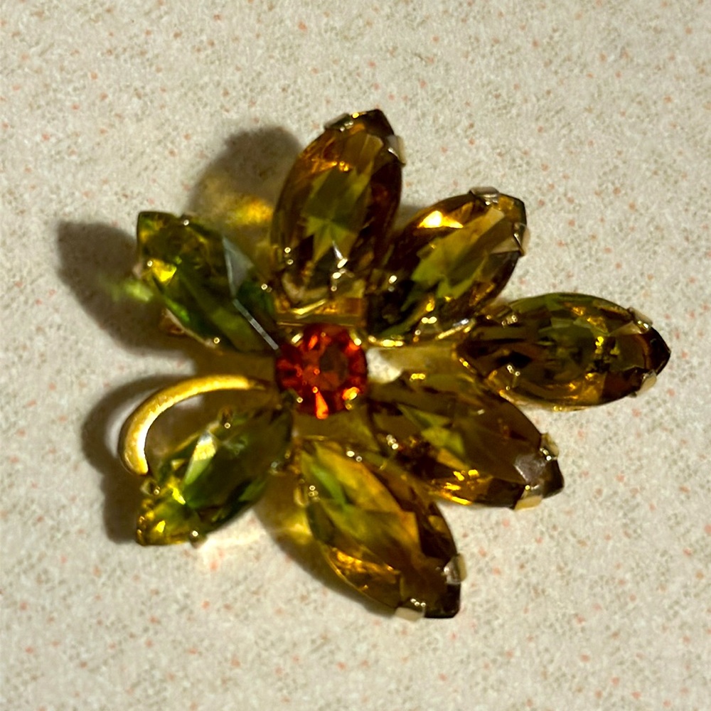 Vintage Made in Austria gold tone crystal broach green, amber,orange (692)